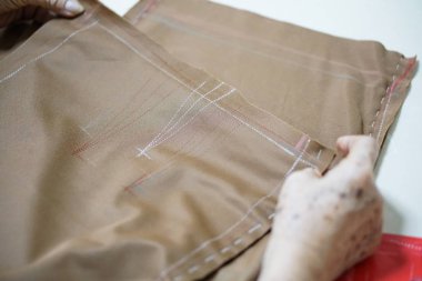 Büyükanne elini tut dikiş kumaş tekstil kumaş