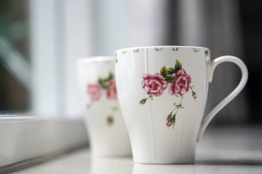 bir kahve çay fincanı pencerenin açık Manzaralı