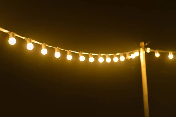 Açık Sarı Turuncu Işık Ampul Raf — Stok fotoğraf