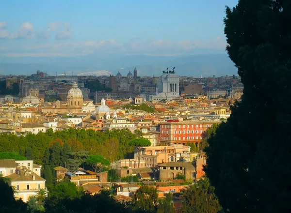 Bela vista da colina Gianicolo, Roma, Itália — Fotografia de Stock