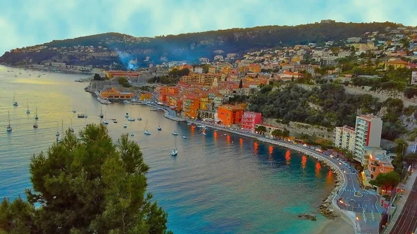 Blick auf die französische Riviera in der Nähe der Stadt Villefranche-sur-mer, Menton, monaco (monte carlo), französische Riviera, Frankreich — Stockfoto