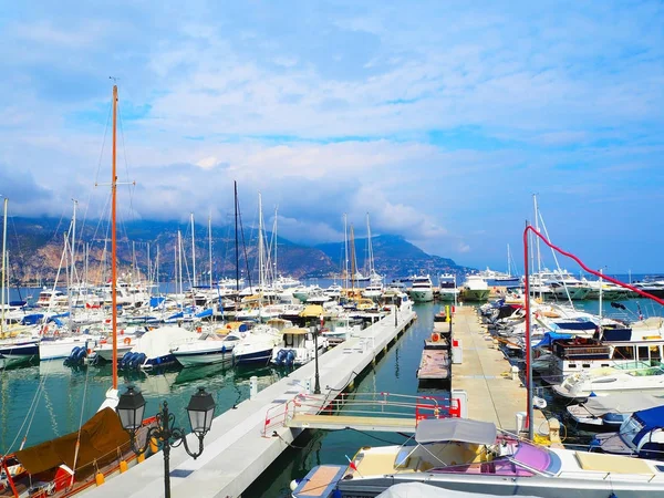 Bağlantı noktası Saint-Jean-Cap-Ferrat - resort ve komün promontory Cote d'Azur Provence-Alpes-Cote d'Azur bölgesindeki, bölümü Denizcilik Alps, güzel bölge, Fransa, Fransa'nın Güneydoğu'yatlar — Stok fotoğraf