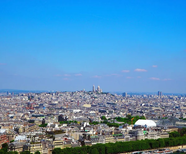 Aerial view of Paris architecture from the Eiffel tower. city panorama. — Stock Photo, Image