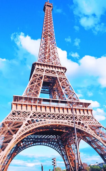 Вид Ейфелеву Вежу Яскравий Сонячний День Знамениті Туристичні Місця — стокове фото