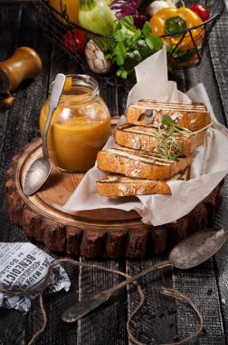 Kabak meze ekmek ile