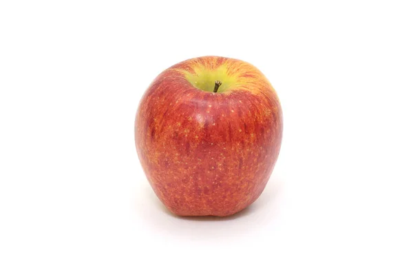 Απομονωμένη μονό απλό κόκκινο μήλο σε λευκό φόντο. Υγιή φρούτα — Φωτογραφία Αρχείου