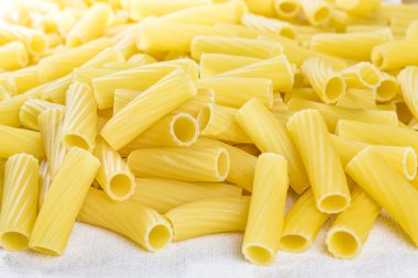 Tortiglioni makarna pişmemiş