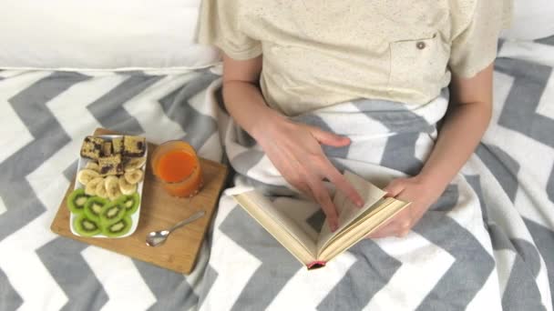 Livre Lecture Avoir Une Alimentation Saine Petit Déjeuner Lit — Video