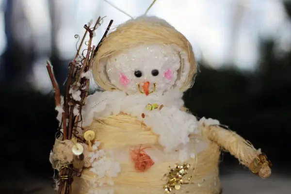 귀여운 크리스마스 트리 눈사람 장식 — 스톡 사진