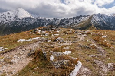 Batı Tatras dağ iz
