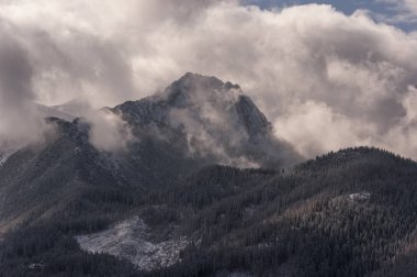 Güzel sahne Batı Tatra Dağları'nın