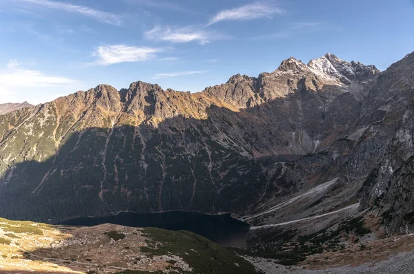 高山の風景の山。高タトラ山脈。ポーランド — ストック写真