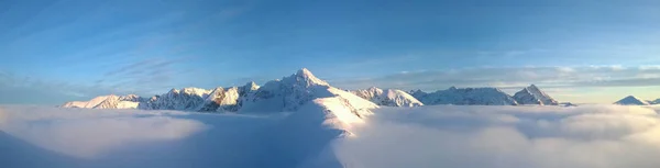 Panorama of the mountains. Winter landscape. Tatry. Poland — Stock Photo, Image