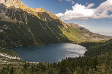 Morskie Oko Tatra mountai en güzel göllerde biri
