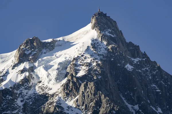 Mont Blanc en junio. Alpes franceses — Foto de Stock