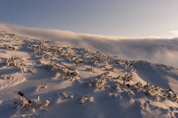 Paisagem fresca de inverno nas montanhas Tatra . — Fotografia de Stock