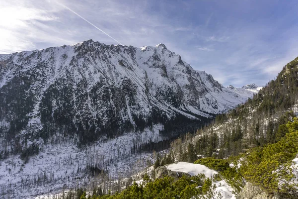 Nagyszalóki-csúcs, egy szép téli tájat. Magas Tátra ruhát hegyi — Stock Fotó