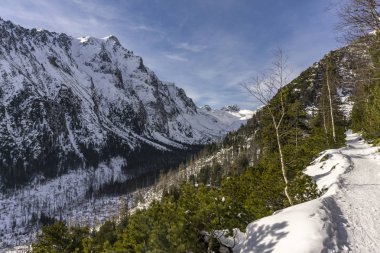 Slavkovsky en güzel kış manzarası. Yüksek Tatra Mounta