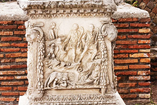 Ancient Roman bas relief in Ostia Antica - Italy — Stock Photo, Image