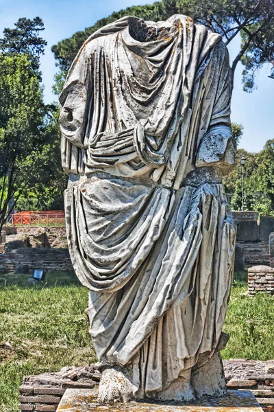 Império romano antigo busto com túnica — Fotografia de Stock