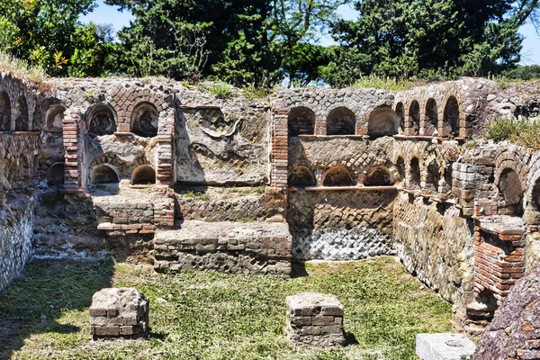 Columbário de necrópole romana em Óstia antiga - Itália — Fotografia de Stock