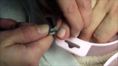 Güzellik salonu: Güzellik uzmanları parmaklarından fazla şeytan tırnağı çıkarırlar