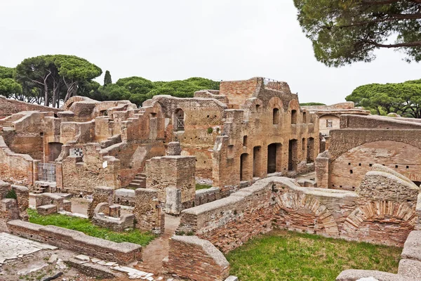 Ostia Antica - Roma - Ita Roma arkeolojik peyzaj — Stok fotoğraf