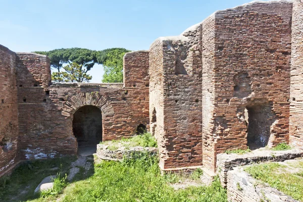 Blick in die archäologische Stätte von ostia antica - rom - ital — Stockfoto