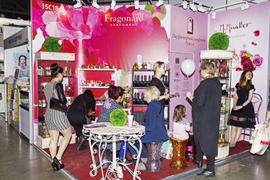  İntercharm XVI Uluslararası Sergi profesyonel kozmetik ve güzellik salonları için donatım