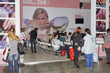  İntercharm XVI Uluslararası Sergi profesyonel kozmetik ve güzellik salonları için donatım