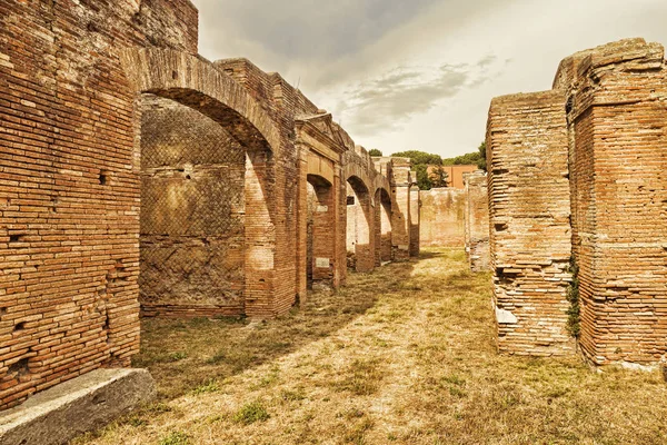 Az Ostia Antica - római régészeti római Birodalom Utcakép - — Stock Fotó