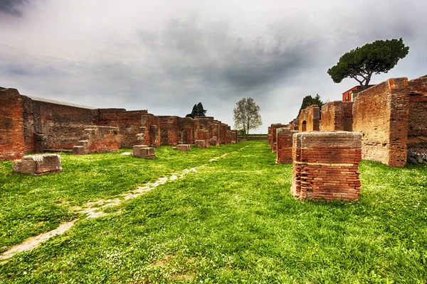 Az Ostia Antica - római régészeti római Birodalom Utcakép - — Stock Fotó