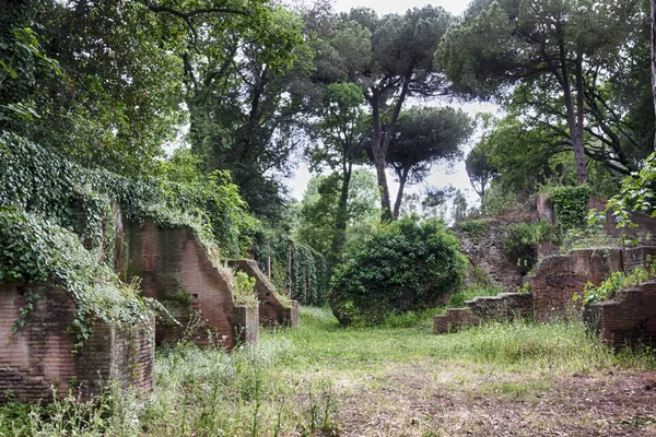 Natur und römisches Reich archäologische Ausgrabungen des Hafens o — Stockfoto