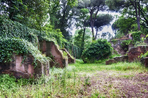 Natur und römisches Reich archäologische Ausgrabungen des Hafens o — Stockfoto