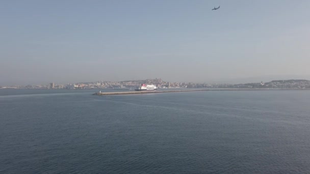 Cagliari Italien September 2019 Fähre Nähert Sich Langsam Dem Hafen — Stockvideo