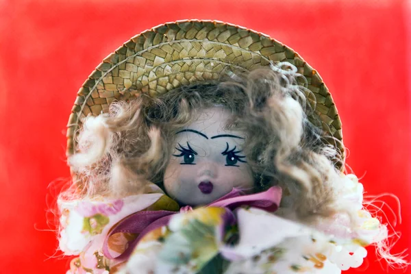 Indah Potret Boneka Porselen Antik Dengan Multi Pastel Berwarna Gaun — Stok Foto