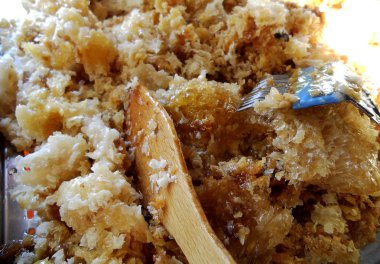 Fotoğraf gösterileri: arı kovanı, tatlım nektar, kovan kanatlı oğul arı, petek, balmumu, özel arı kovanı, arıcı, balmumu. Arı kovanı bal beeswaxes, peteğin, arıcılar için. Apiculture kovan petek oluşur.