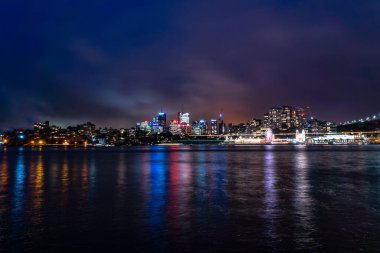 Bir körfezde yürümek