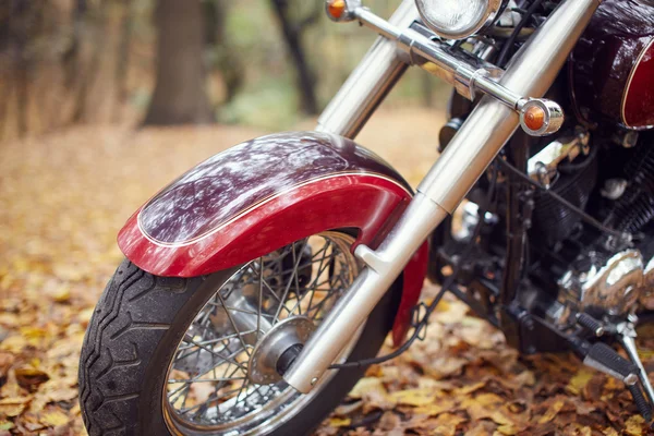 Zamknij widok przedniego koła motocykla — Zdjęcie stockowe