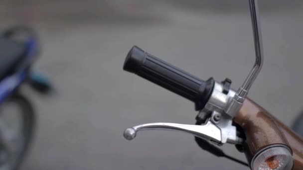 Estacionamento para ciclomotores motos — Vídeo de Stock