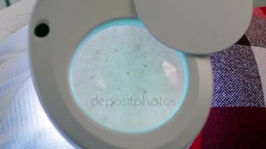Pigment lekeleri kollajen lamba ile incelenmesi