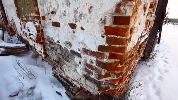 Vista panoramica della chiesa nel villaggio russo — Video Stock