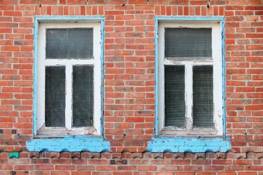 Eski tuğla house ile ahşap windows dış