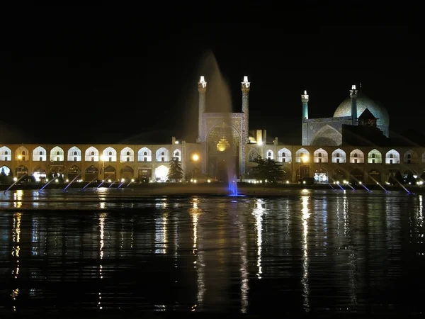 Ayatollah Jomeini plaza en la iluminación nocturna, Isfahán — Foto de Stock