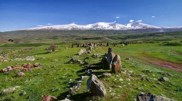 Förhistoriska Zorats Karer platsen nära Karahunj village, Armenien — Stockfoto