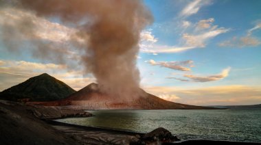 Tavurvur yanardağ, Rabaul, yeni Britanya Adası, Png, patlama