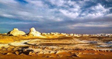 Soyut doğa beyaz çöl, Sahara Mısır Heykel Sergisi