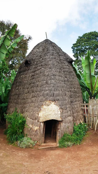 Casa tradicional de la tribu Dorze en Chencha Etiopía —  Fotos de Stock