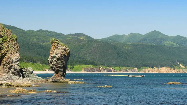 Cape Velikan, sculpture géante de la nature en pierre, Sakhaline Russie — Photo