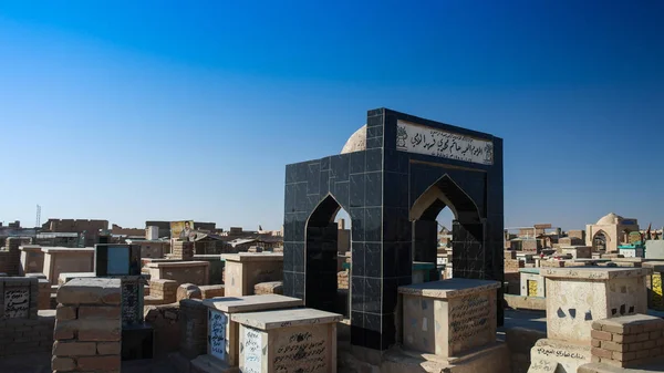 Cemitério muçulmano An-Najaf, o maior do mundo Iraque — Fotografia de Stock